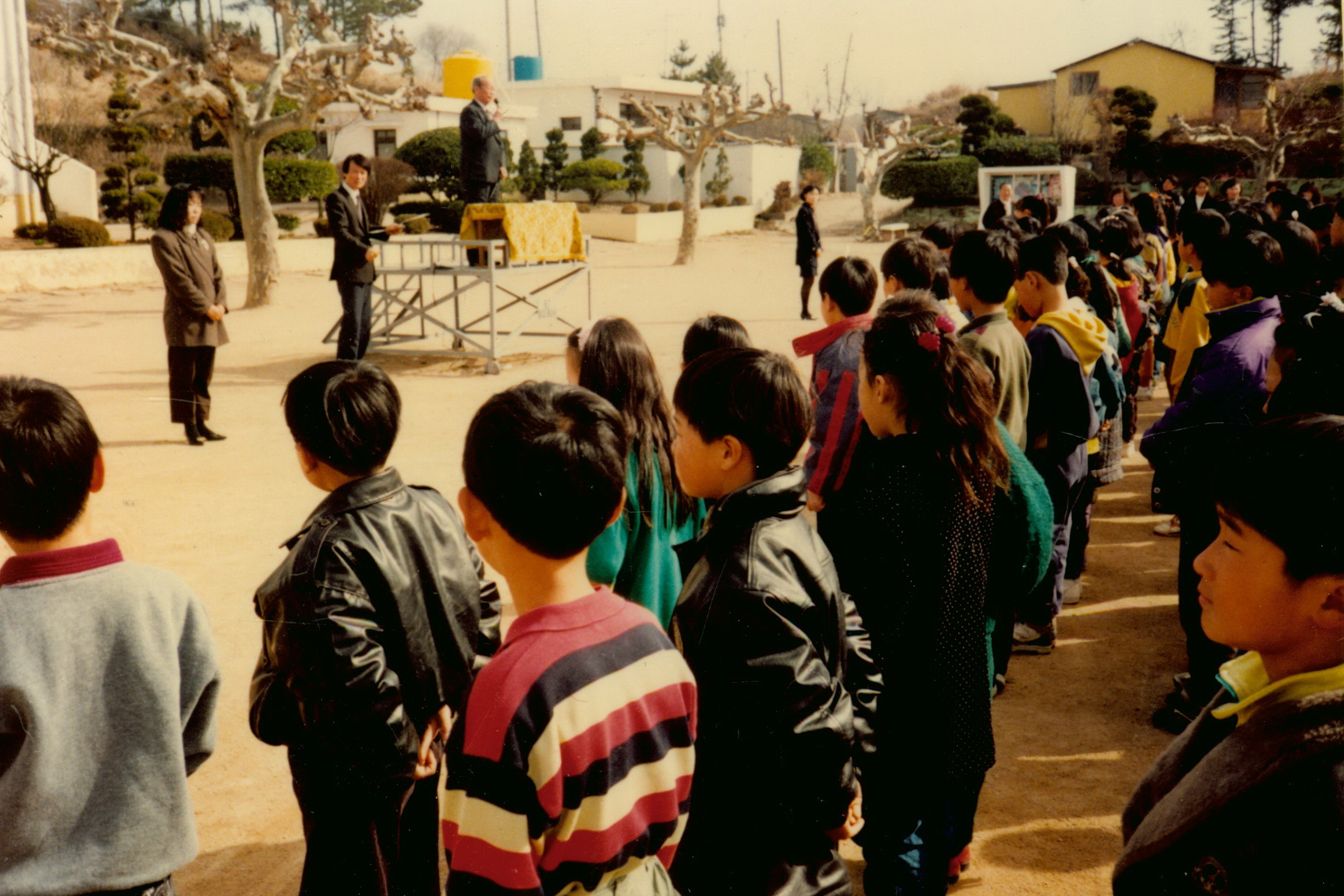 
															
															
																
																	우암초등학교 입학식 - 1993년 [1번째 이미지]
																
																
															
														