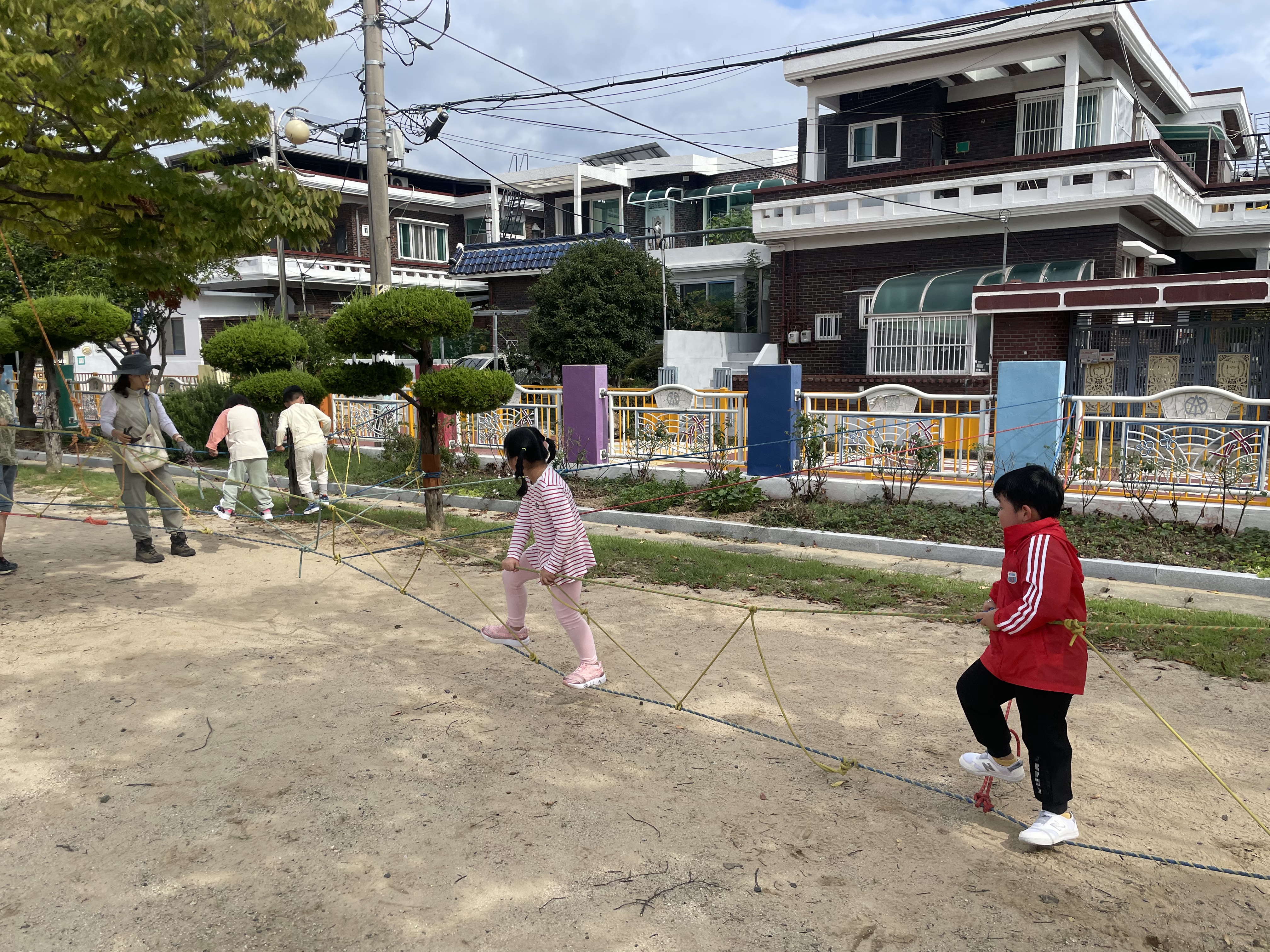 
															
															
																
																	상북초병설유, 찾아오는 숲 체험으로 힐링을 얻은 시간! [1번째 이미지]
																
																
															
														